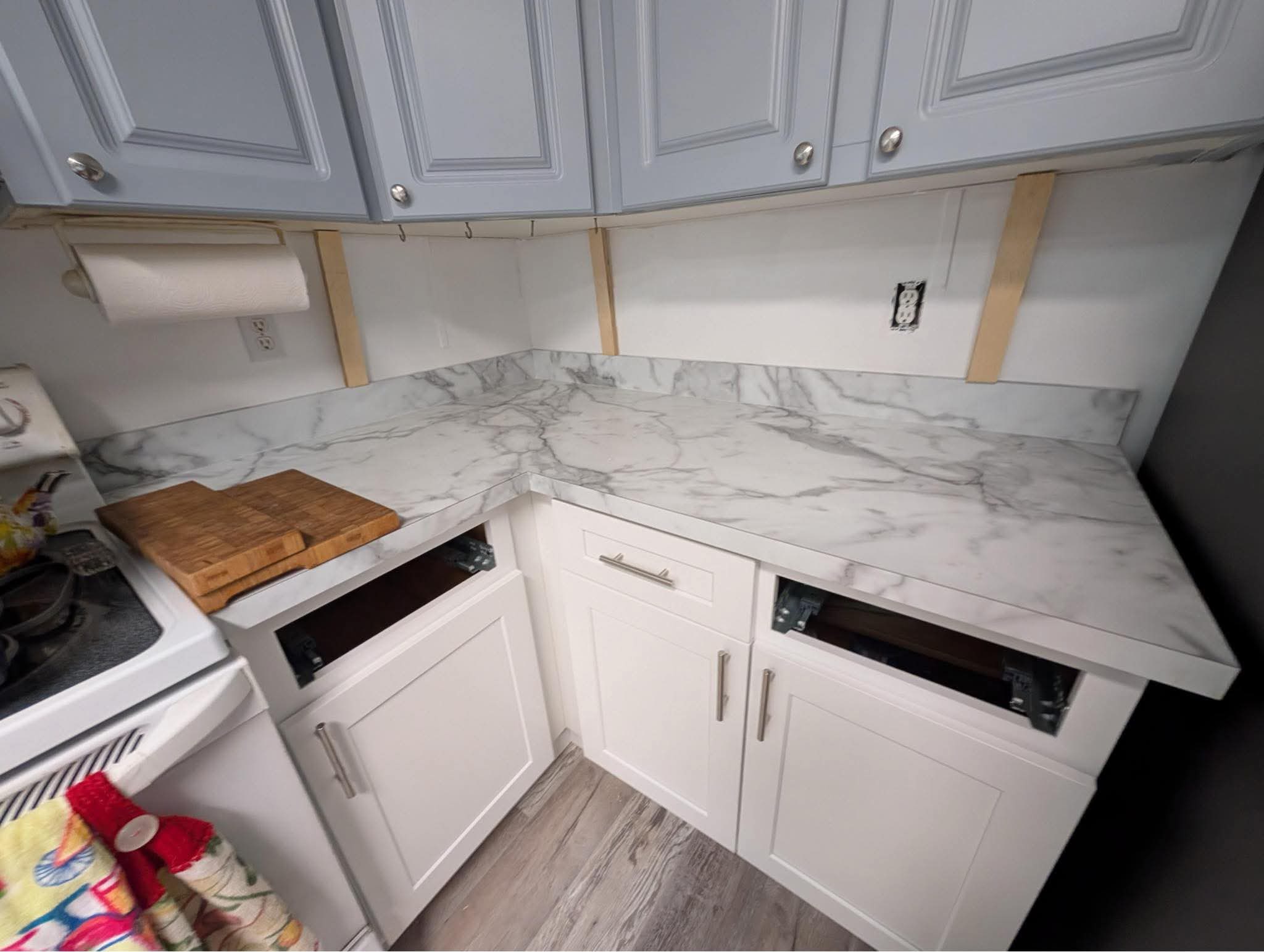Completed kitchen laminate countertop
